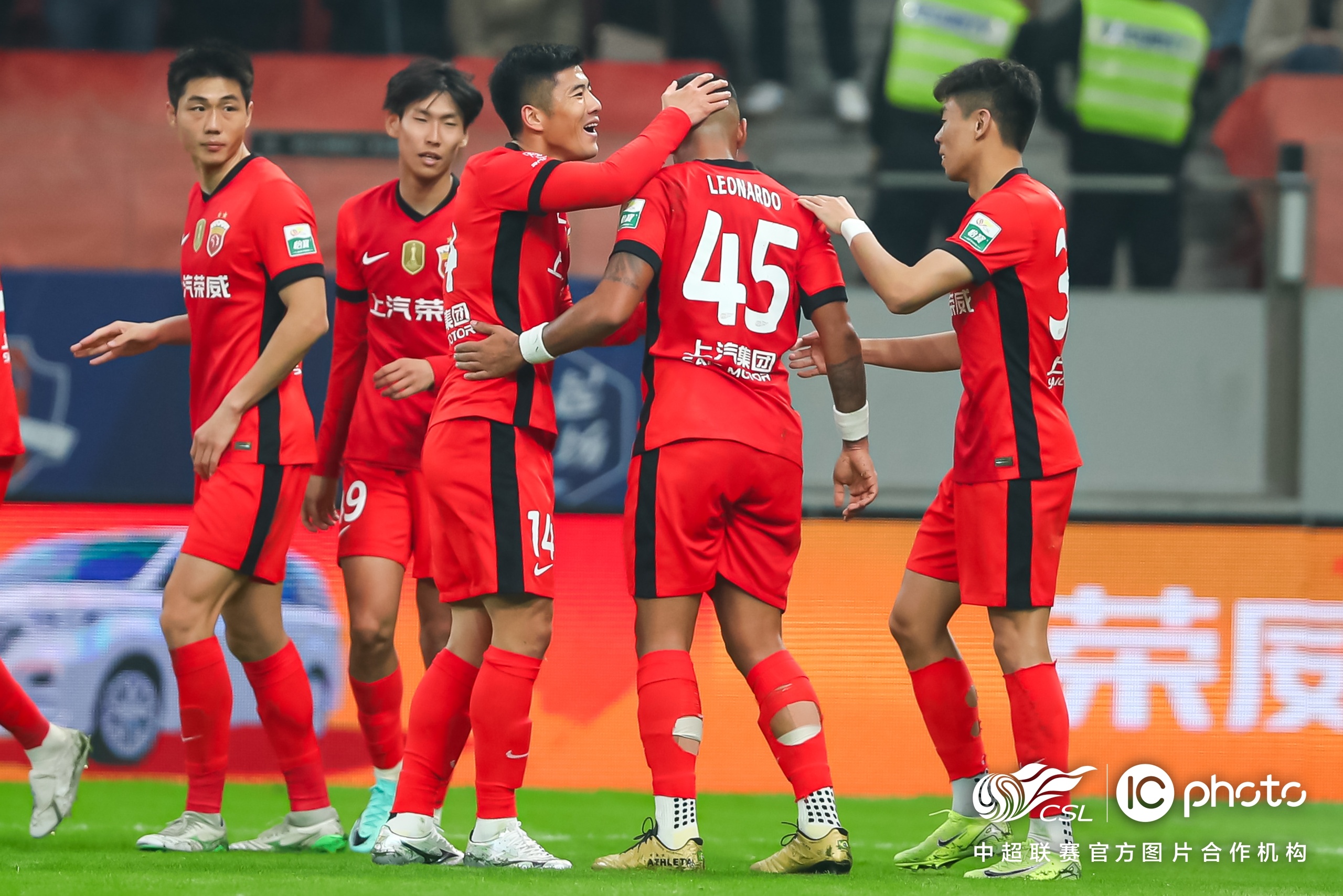 九游应用关于赛地聚焦：意大利杯国际比赛日热度飙升，浙江队主帅复盘，气氛紧张，心理建设被强调的信息