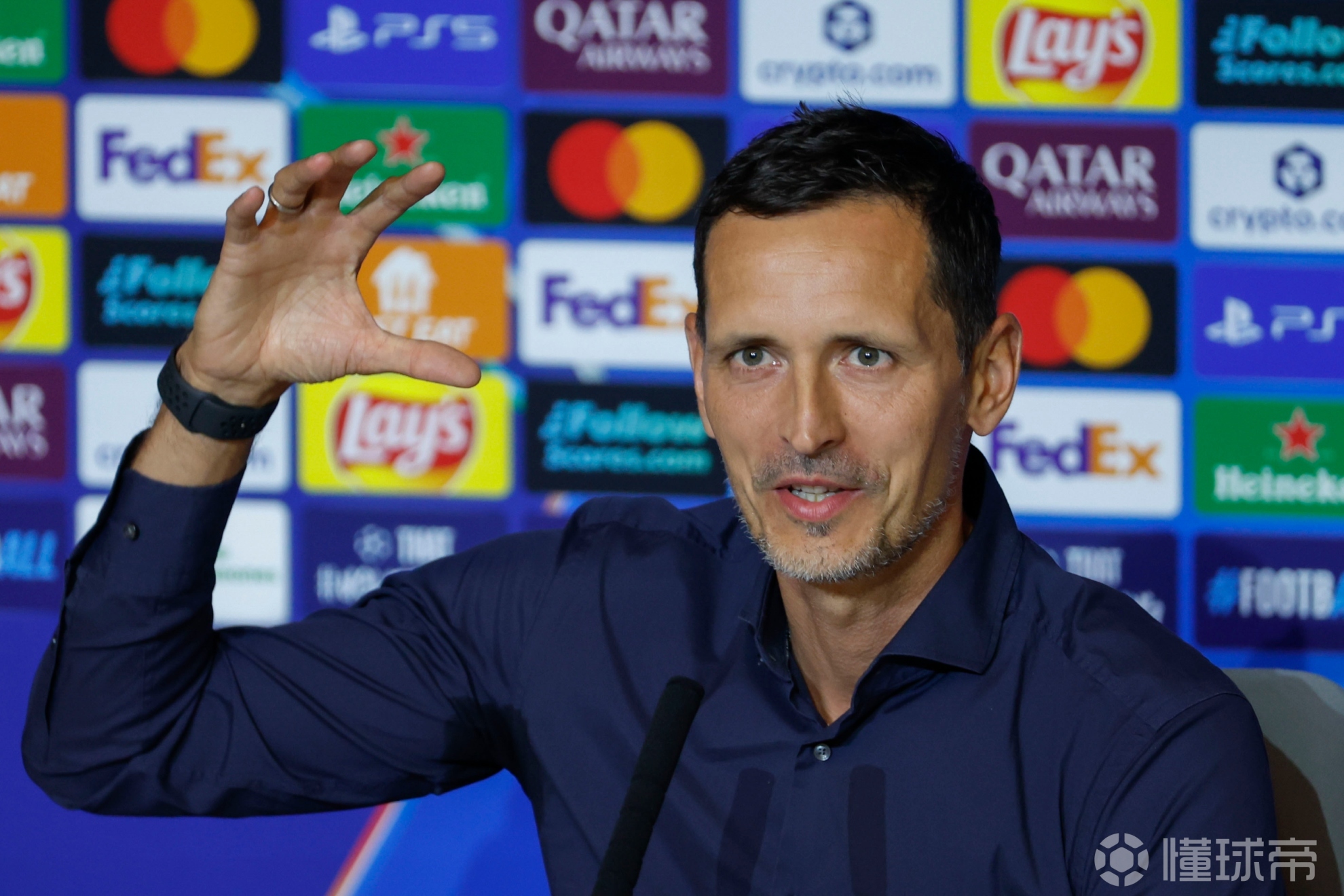 法兰克福今夜篮板制胜,志在欧冠名次提升,话题不断,轮换策略成焦点的简单介绍 法兰克福今夜篮板制胜,志在欧冠名次提升,话题不断,轮换策略成焦点的简单介绍