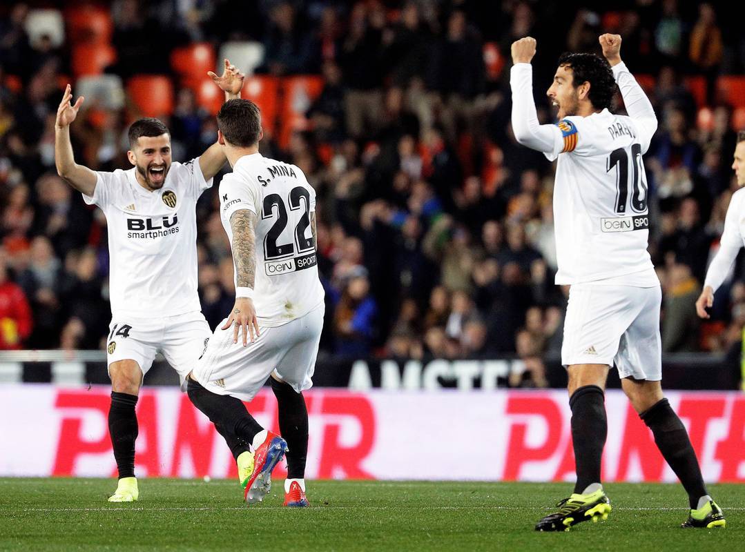 国际比赛日体能课后，瓦伦西亚战术微调备战欧篮联，目标明确，更衣室氛围转暖的简单介绍